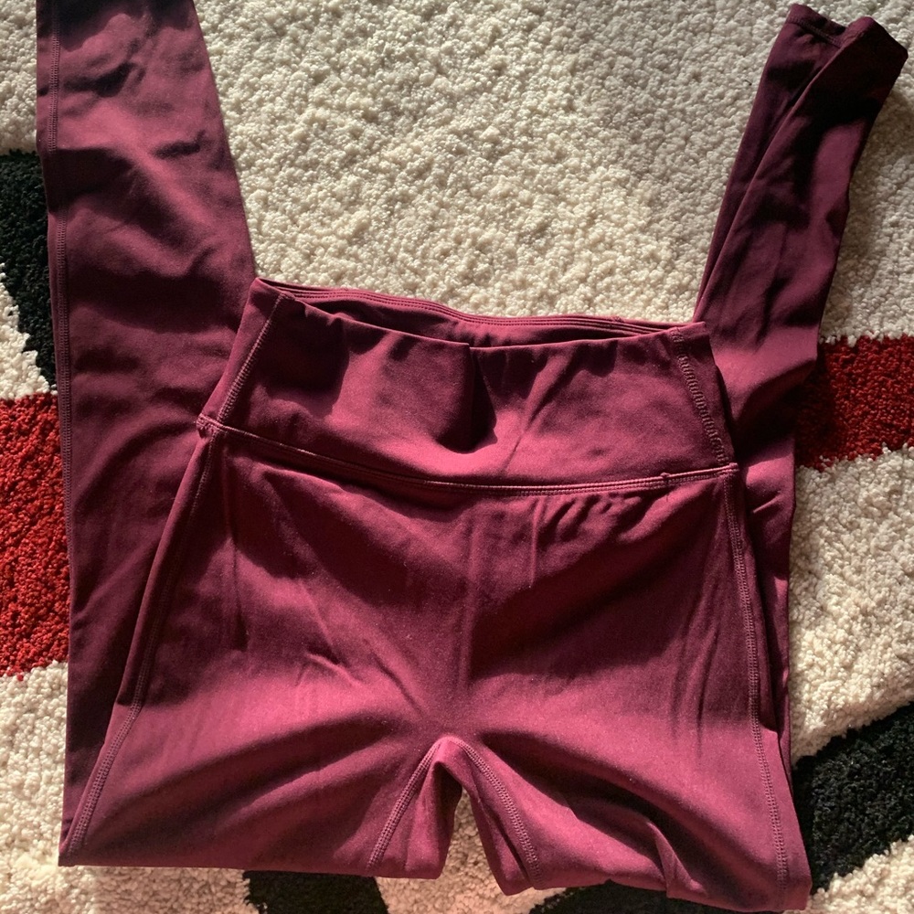 BNWOT Fabletics motion 365 leggings